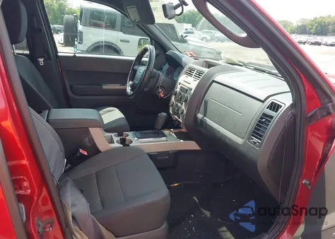 2011 Ford Escape Xlt from USA, damaged, VIN 1FMCU0D71BKC21134